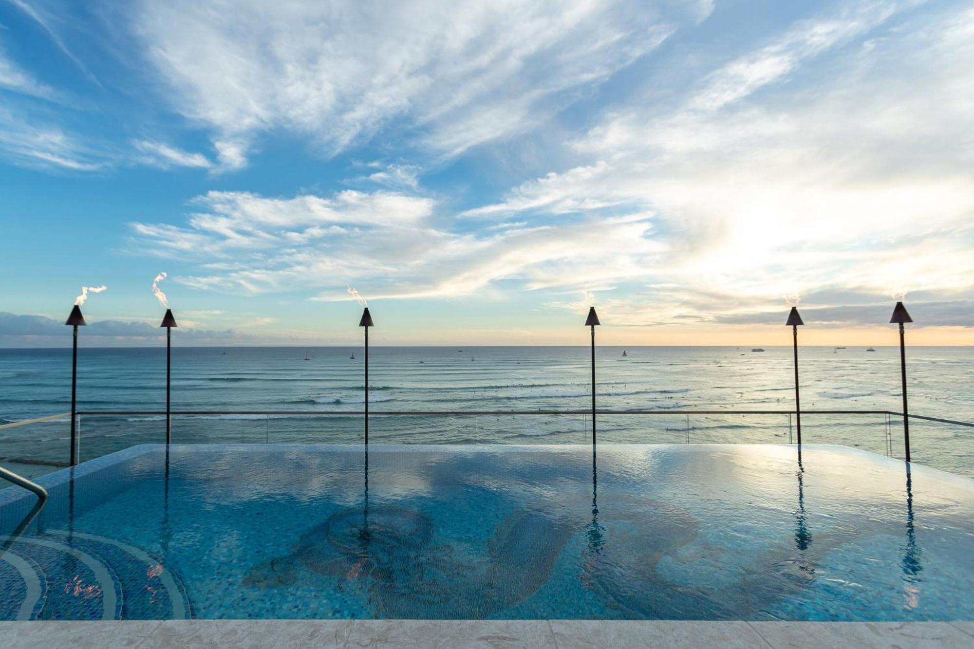Espacio The Jewel Of Waikiki 호놀룰루 외부 사진